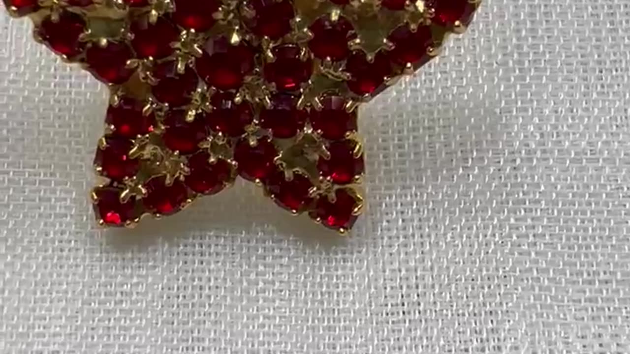 18KGP Red Star Earrings. Made with Swarovski Crystals. Rare Find. Party. Event.