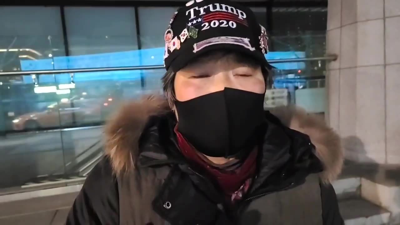 20201228_V3_S01(dY-v9RjDSSU)갈매기님에게 듣는 2020년, 내년에는 노숙자가 얼마나 될까_ 올해일을 편지지에 쓴 후 광화문에서 까고보자고요