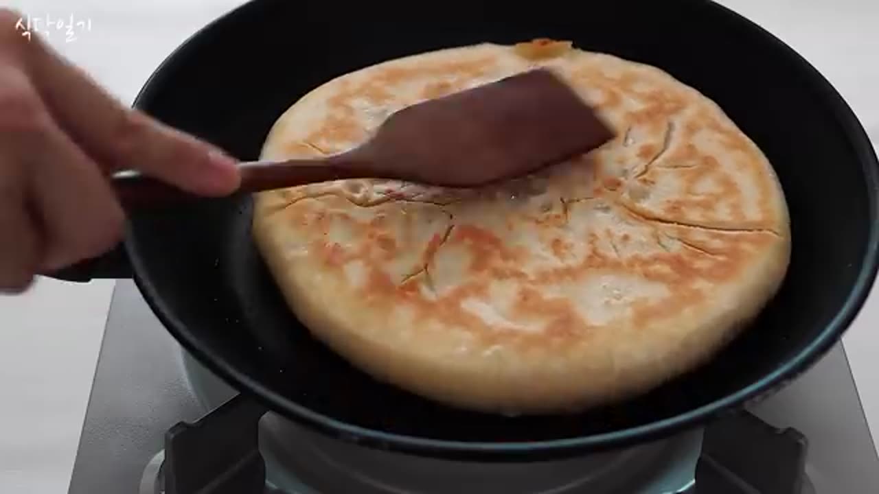 Bread filled with fromage