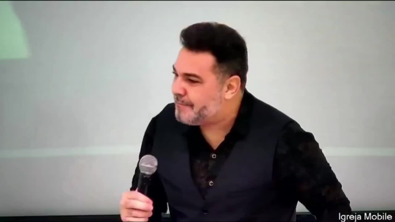 Marco Feliciano pregando na Assembleia de Deus Catedral do Avivamento em Orlândia - SP