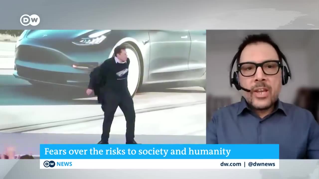 Elon Musk and some tech CEO's call for a pause on the development of powerful AI systems.