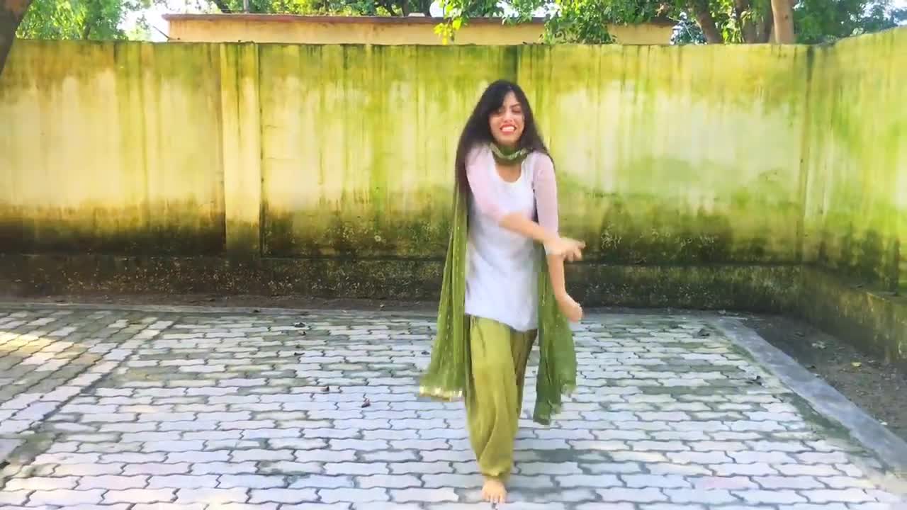 Bahu kale ki - Haryanvi dance - New DJ song 2020 - Dance with Alisha -