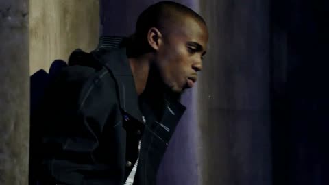 B.o.B. feat. Hayley Williams - Airplanes
