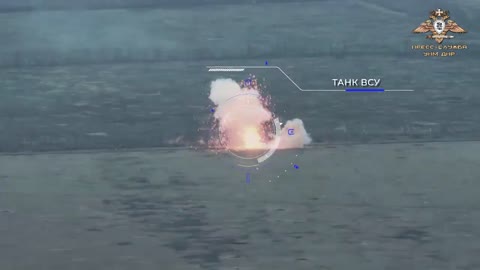 Republican artillery destroyed a T-64BV V.S.U. tank south of Donetsk.
