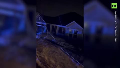 Houses slide off hill in Utah, prompting evacuations