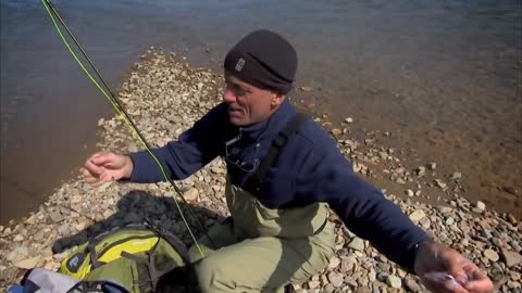 Grizzly Bear Steals Fish From The End Of Jeremy's Fishing Line! | GRIZZLY BEAR | River Monsters