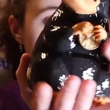 Check Out This Cute Niffler Coin Holder #FantasticBeasts #wizardingworld #harrypotter