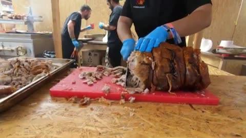 The BEST Meat Street Food Fest in Spain – Prepare to Be Amazed!