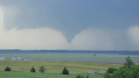 RAW Storm Chase footage - Abilene/Chapman Kansas Tornado May 25, 2016.