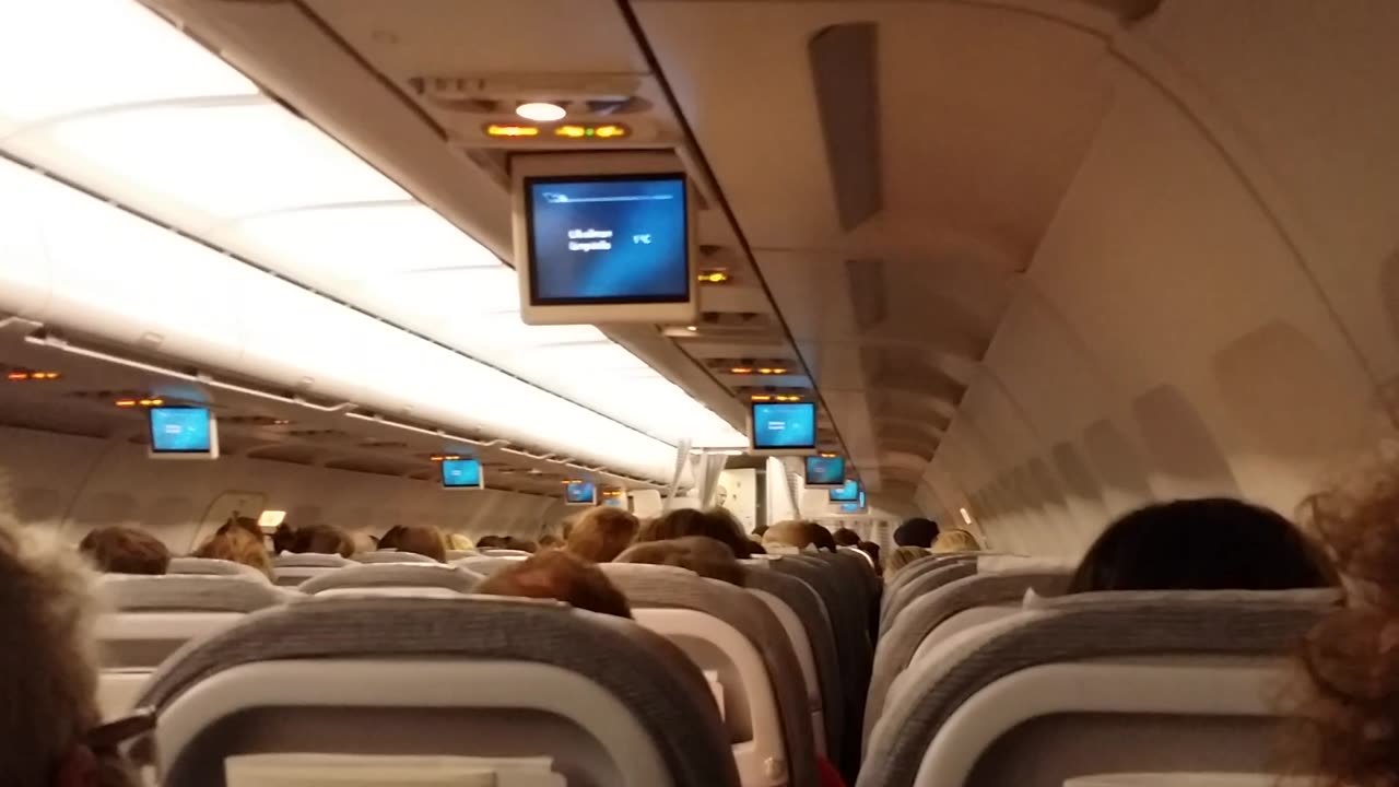 Pushback Finnair flight to begin.