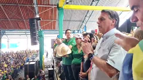 Bolsonaro discursa no Ceará em agenda de campanha