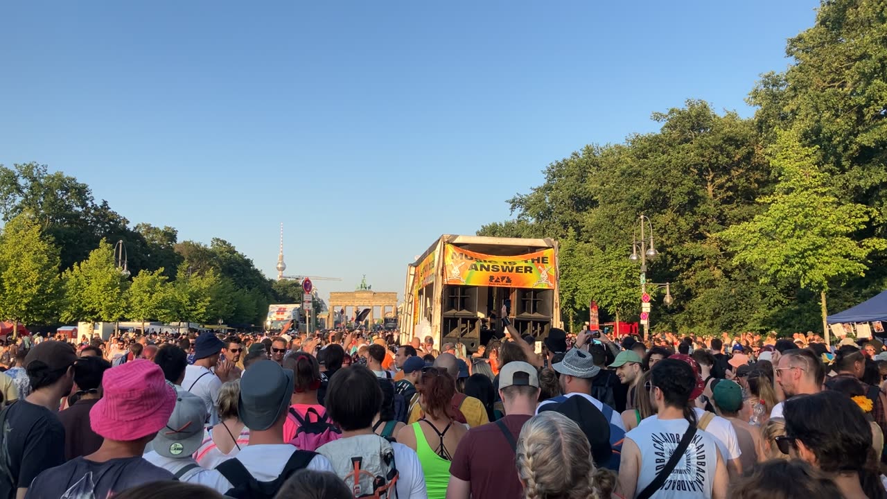 🐰🐰🐰 Rave The Planet 2023 - Music is the Answer❗️Part 16 - Tiergarten #weisserhaseberlin ❤️🧡💛💚💙