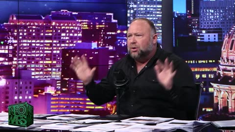 Alex Jones Backs Trump After Anti-War Speech