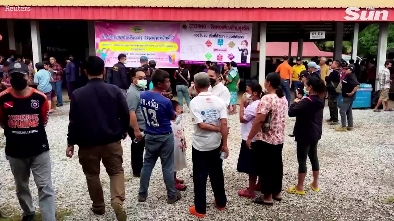 Thailand shooting: Maniac ex-cop shoots & stabs 24 sleeping kids as 35 are massacred in rampage The Sun 351万位订阅者 订阅