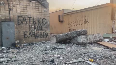 Mariupol. Graves, graffiti