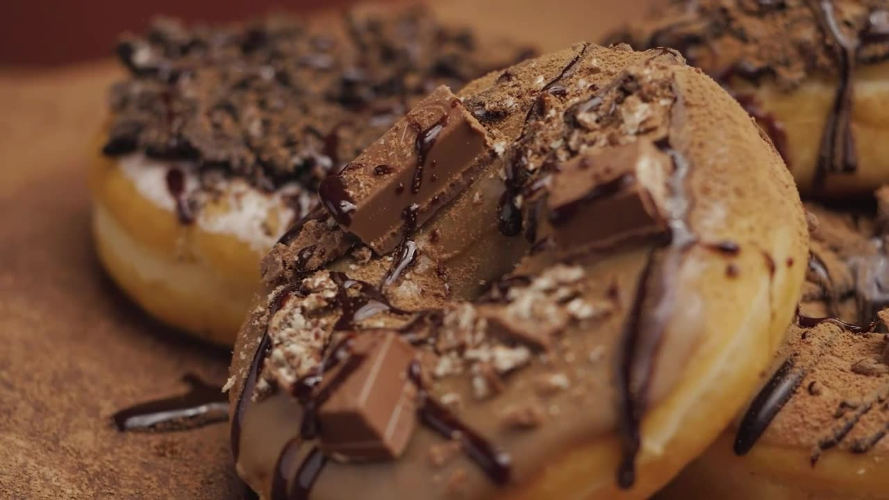 Demonstration video of donuts with a lot of chocolate