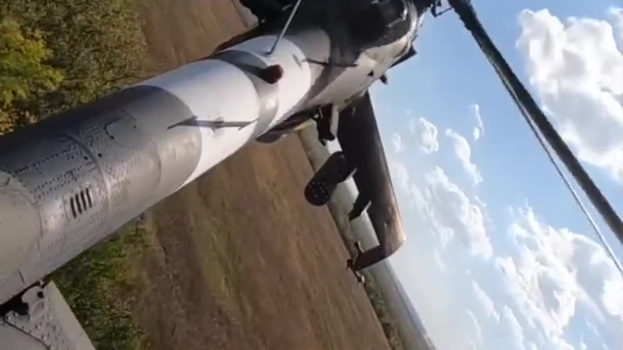 Ukrainian Mi-24 fires Hydra missiles from a calibrated position