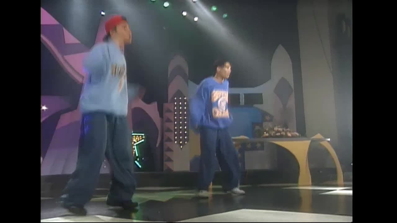 90's OLD SCHOOL K-POP DEUX " TURN AROUND LOOK AT ME "