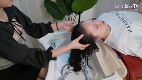 [ASMR] Facial massage, neck massage, Vietnamese traditional relaxing shampoo