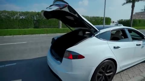 World's Fastest Electric Car ! -Tesla Model S Plaid-