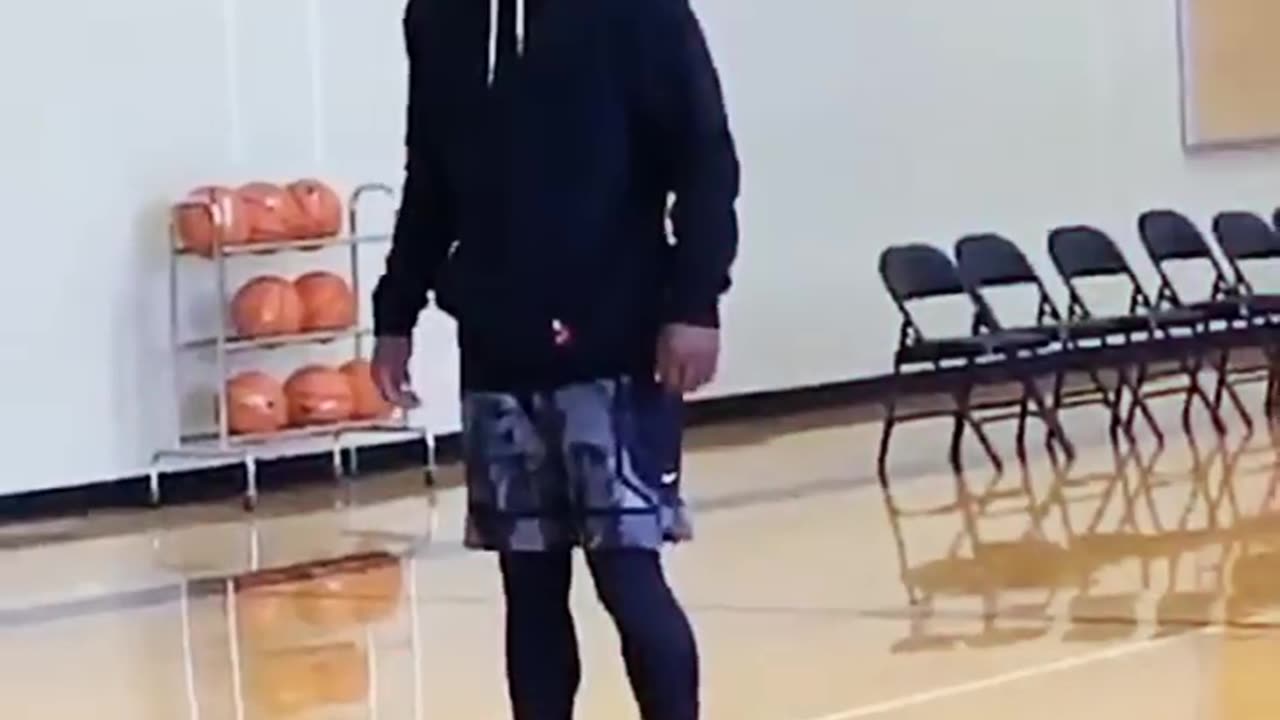Kyrie is Unreal 🤯