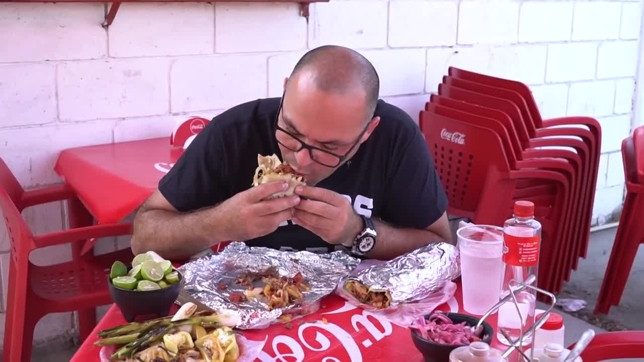 #ManVsFood EL BURRITO MÁS GRANDE DE TIJUANA