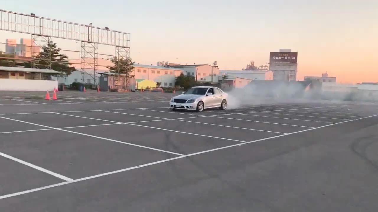 Mercedes-Benz W204 C63 Amg girl drifting