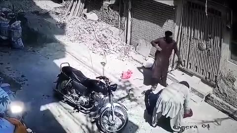 Street crime with woman