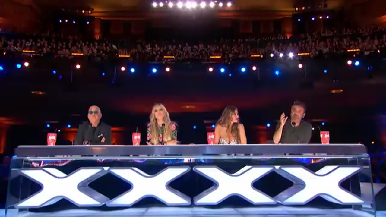 Golden Buzzer: Lily Meola's Original Song "Daydream" Makes Heidi Klum Emotional