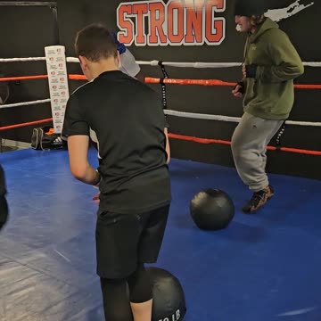 Joey toughening his abdomen