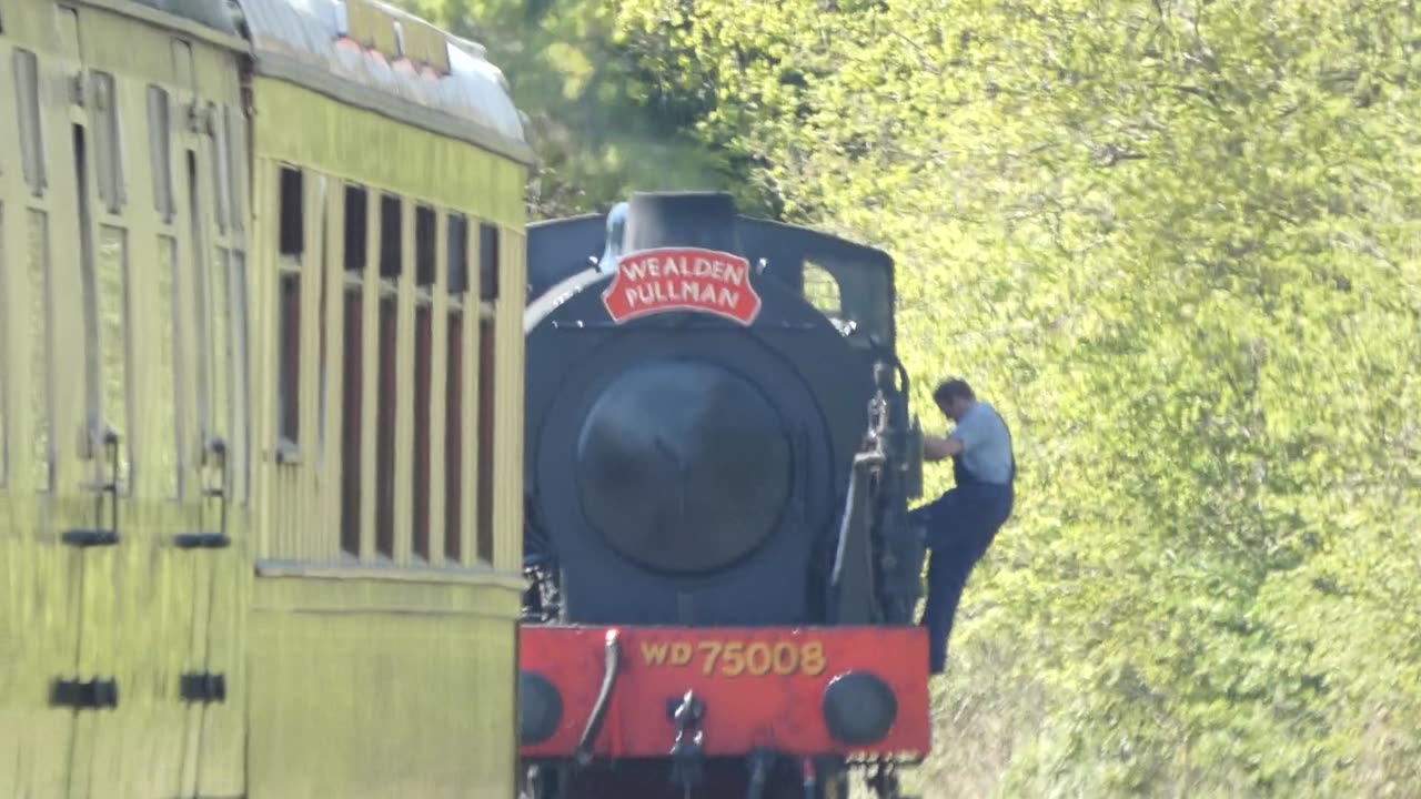 Swiftsure As Wealden Pullman Engine Changing Ends At Bodiam, UK 2022