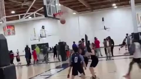 It actually worked 😂👏 (via @Oakland Rebels) #basketball #trick #hide #funny