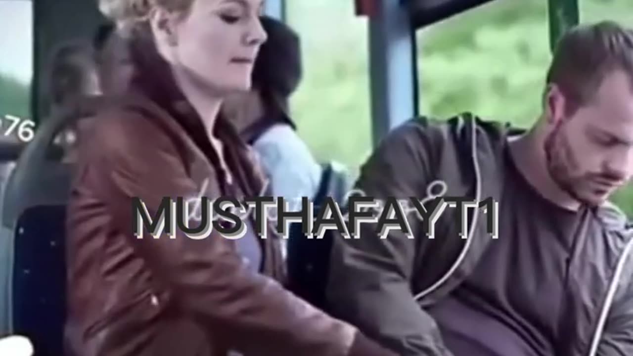 PRETTY LADY ON THE BUS