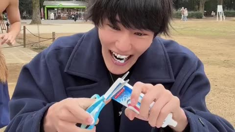 ISSEI funny video 😂😂😂 Really? I try it! 🤩