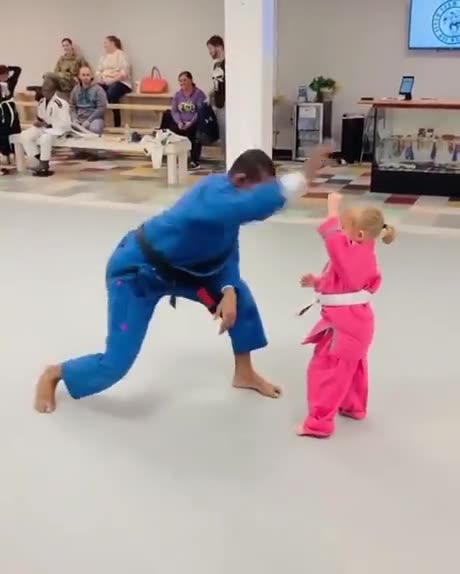 Toddler Doing Kungfu Perfectly #unbelievableskills #unbelievablemoment #amazingshort