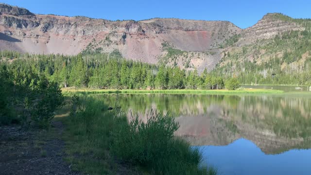 Central Oregon - Little Three Creek Lake - Expansive Basin - 4K