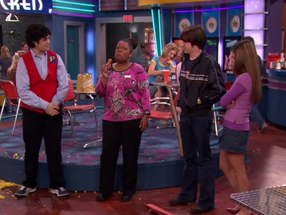 Drake & Josh - Lucy & Helen Stick-Up For Drake & Josh