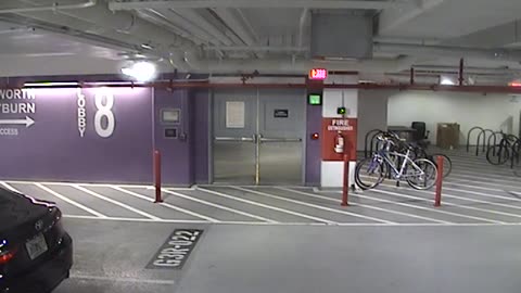 6086RHOBG3G308ALobbyEntrance_2021-01-06_00h40min01s103ms.mp4