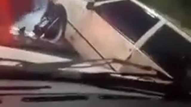 LAVANDO VIDRO DO CARRO GUINCHADO🤦♂️🤭😁😁😁