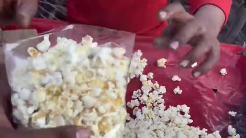 How to make popcorn in poor country 😢🍿