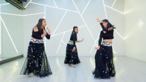 Sharara sharara | TWIRLWITHJAZZ | bridesmaids