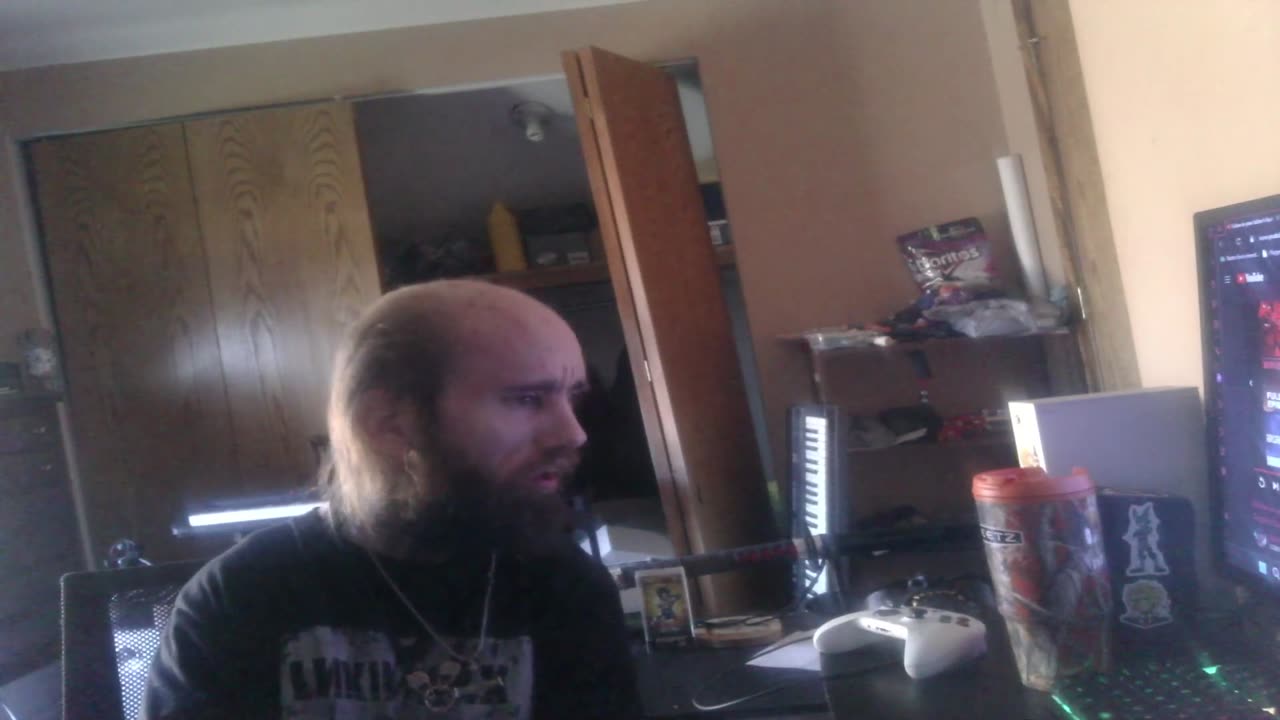 Cyraxx Youtube 2023-12-08 bouncing on my own accord