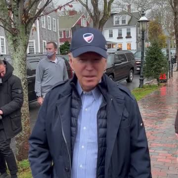 Biden Says Not Concerned About US Stock Market Plunge as He ‘Expected It’