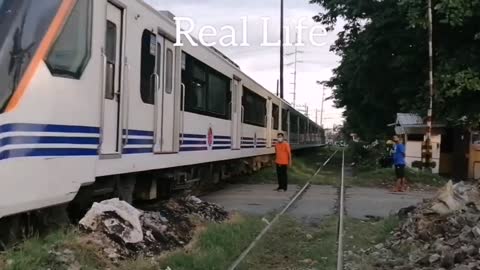 PNR PT INKA DHMU 8104 || Roblox VS Real Life || Philippine Railway Project || Roblox