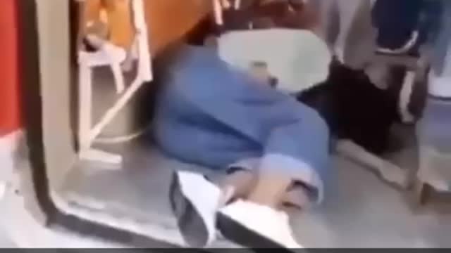 Multiple Women Suffer Severe Vax Adverse Reactions In China - Tossed In The Back Of A Medical Van (2021)