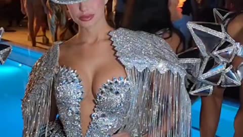 @victoriavesce in @forthestarsfashionhouse @artheartsfashion Art Basel Miami #artbasel #miami