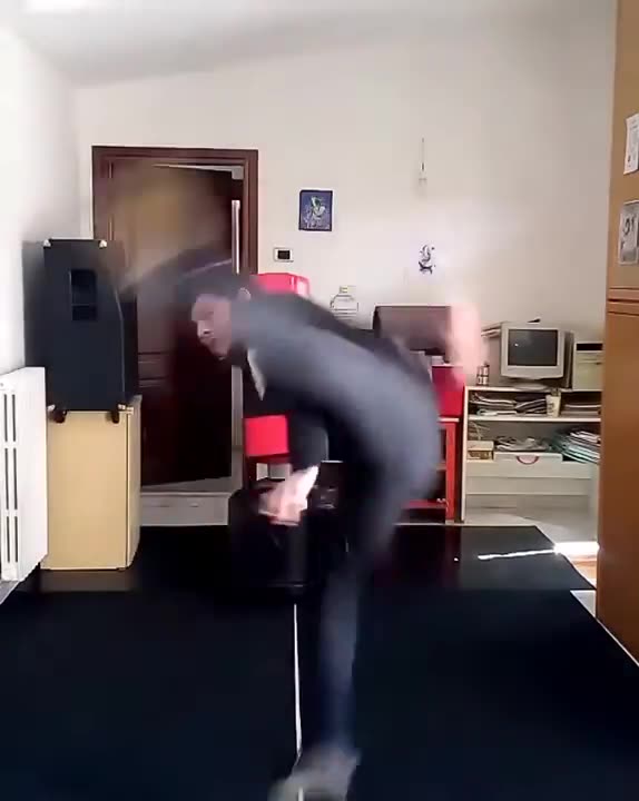 Wushu Kung Fu Butterfly Kick Trick Training by XmandreVJ #Shorts #nasio