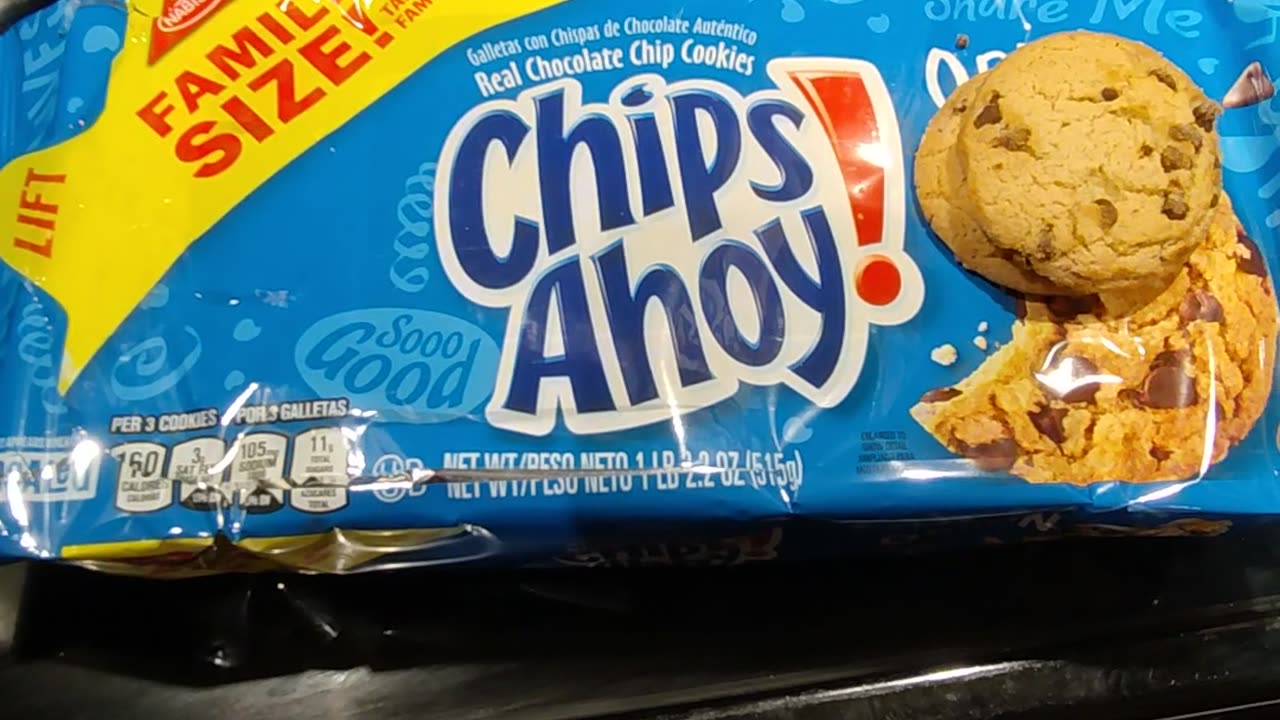 Eating Nabisco Family Size Chips Ahoy! Real Chocolate Chip Cookies, Dbn, MI, 10/18/23