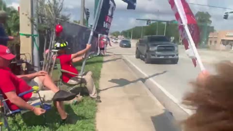 True Patriots Show Their Support For Trump As He Heads To NY