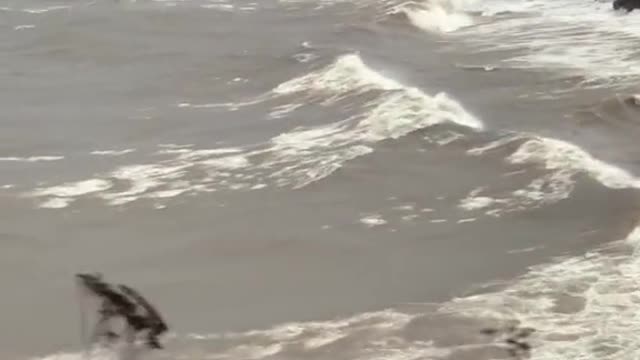 15+ft waves on LakeSuperior